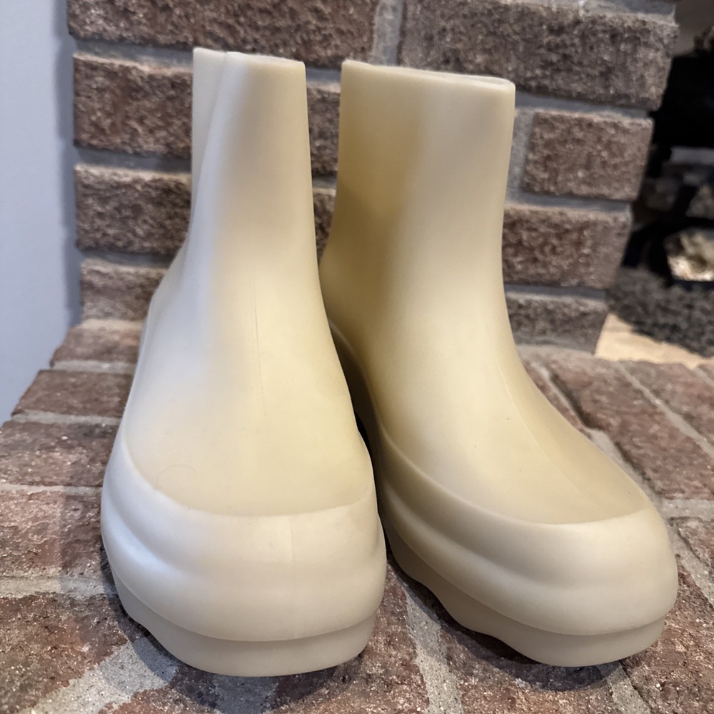 Vince Nia Moonlight Nude Lug Sole Women Waterproof Rain Boots Size 8 #452 - Picture 16 of 16